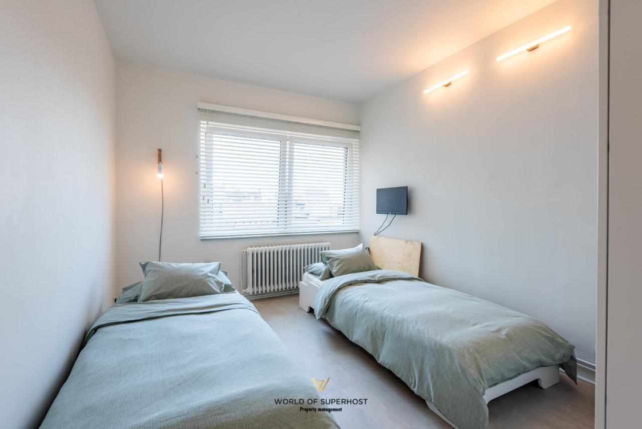 Luxurious Apartment Next To The Sea And City Centre With Free Parking Space Oostende Exterior foto